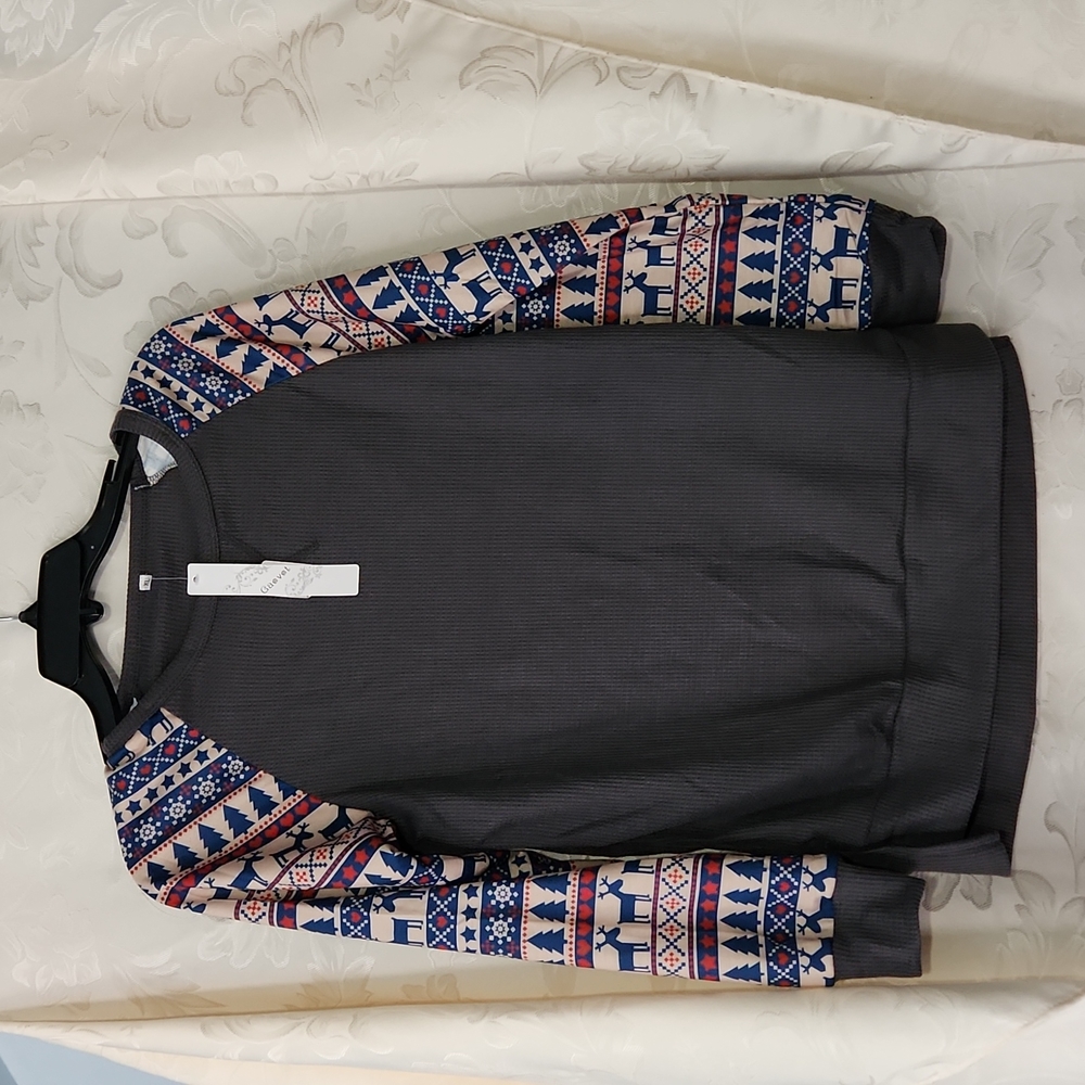 WOMENS GRAY WAFFLE KNIT HOLIDAY SHIRT NWT W207